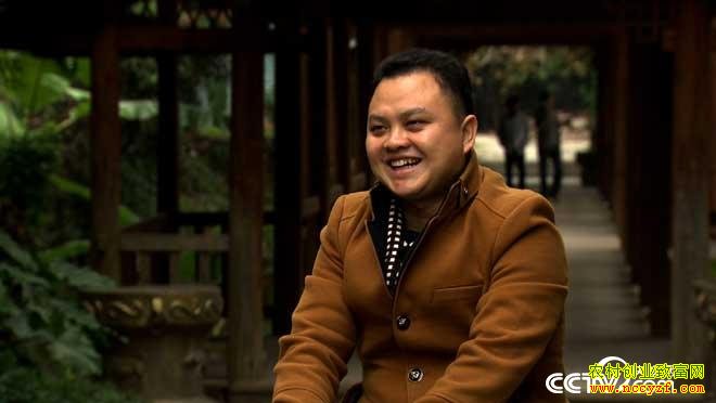 [�¸���]������ɫ��¡�׵������Ƹ���Ϯ