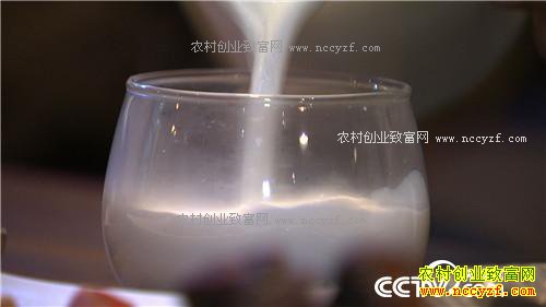 �������˶��δ�ҵ��ε�������Ƹ����ϣ�