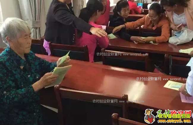 ������Ʒ�ͷ���ҵ