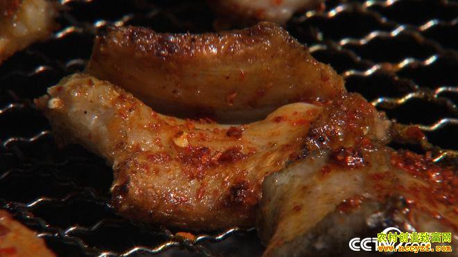 [�¸���]�Ĵ���������Ů���ܺ�÷���ͷ ����������׬������