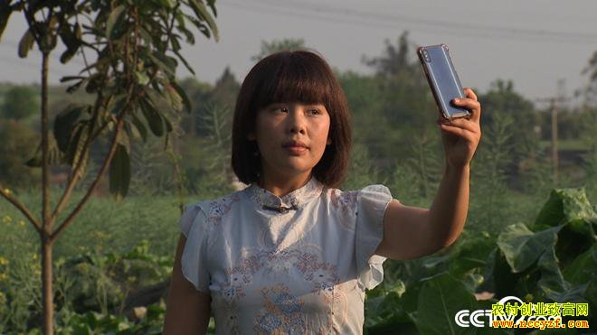 [�¸���]�Ĵ���������Ů���ܺ�÷���ͷ ����������׬������