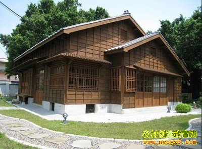 ��ɫ�������