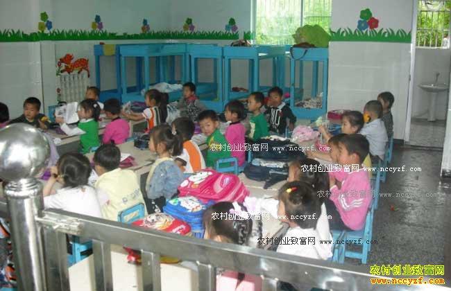 �׶�����